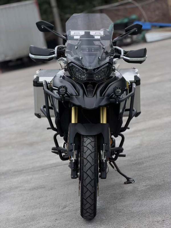 二手贝纳利TRK702