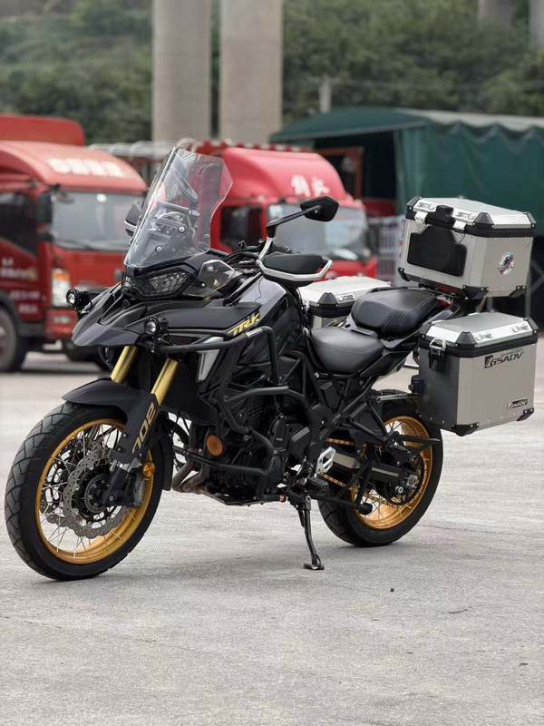 二手贝纳利TRK702