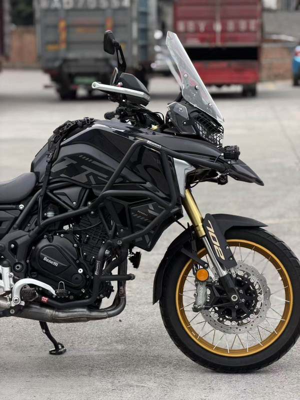 二手贝纳利TRK702