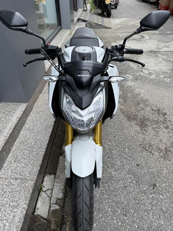 二手五羊本田CB190R 暴锋眼