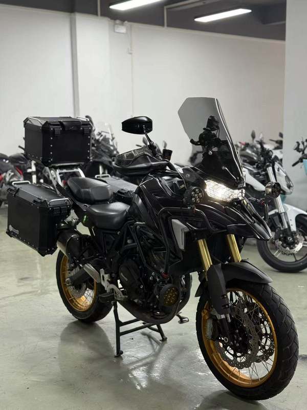 二手贝纳利TRK702