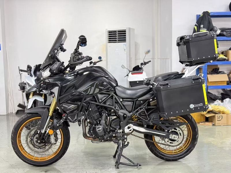 二手贝纳利TRK702