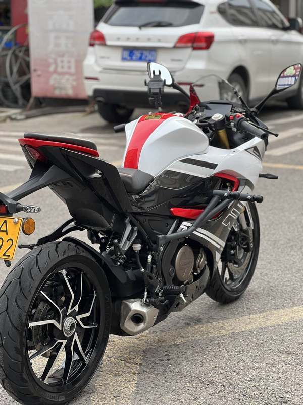 二手QJMOTOR赛250