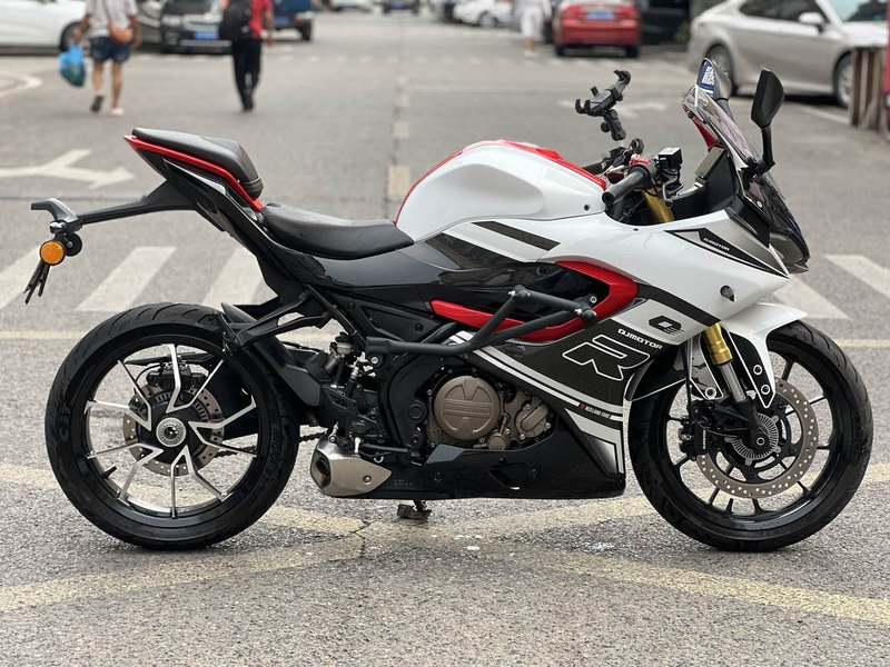 二手QJMOTOR赛250