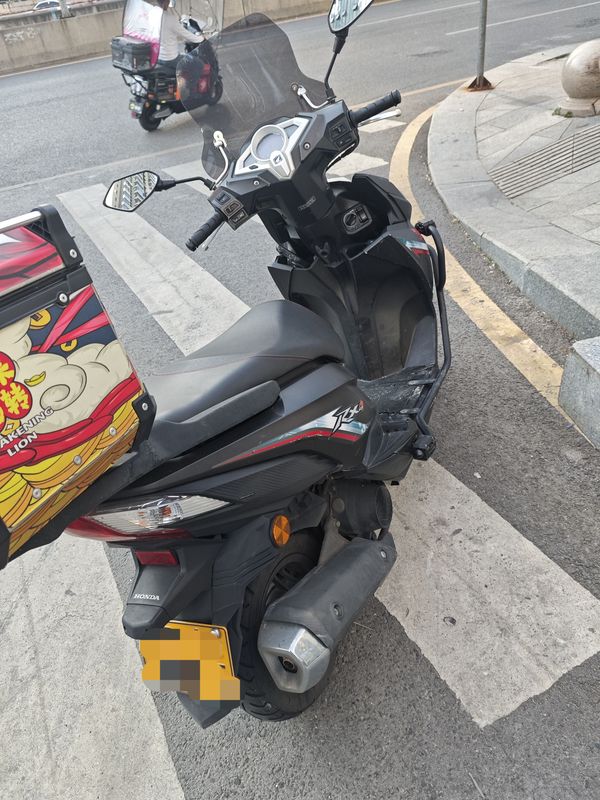 二手新大洲本田裂行 RX125Fi