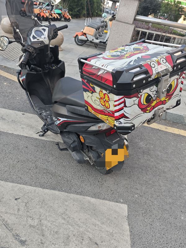 二手新大洲本田裂行 RX125Fi