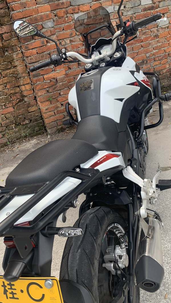 二手贝纳利金鹏 TRK251