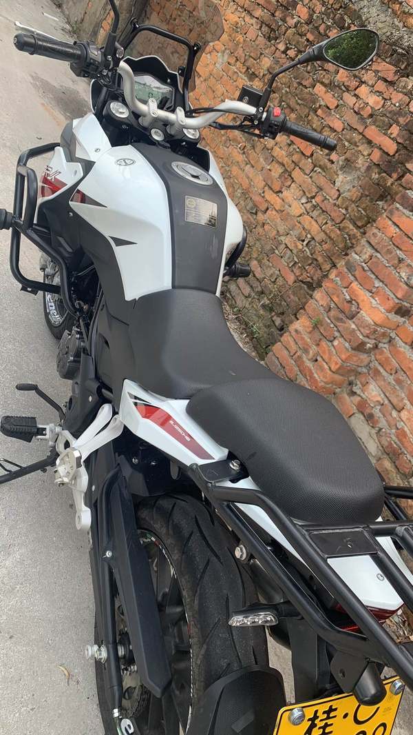 二手贝纳利金鹏 TRK251