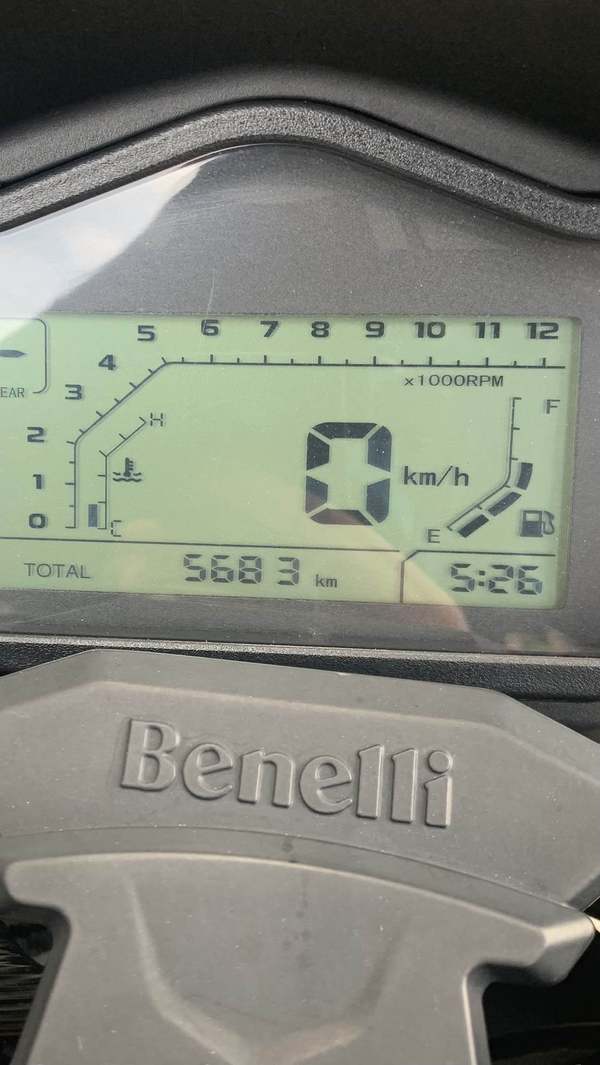 二手贝纳利金鹏 TRK251