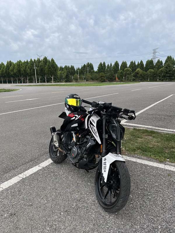 二手KTMR2R390 Duke