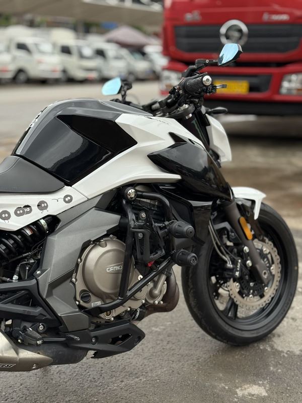 二手春风650NK