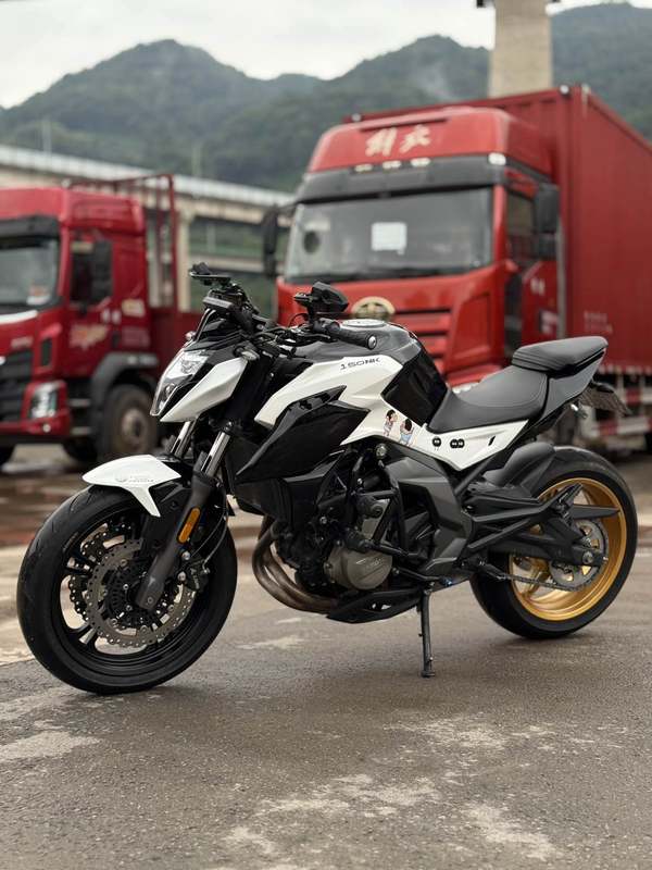 二手春风650NK
