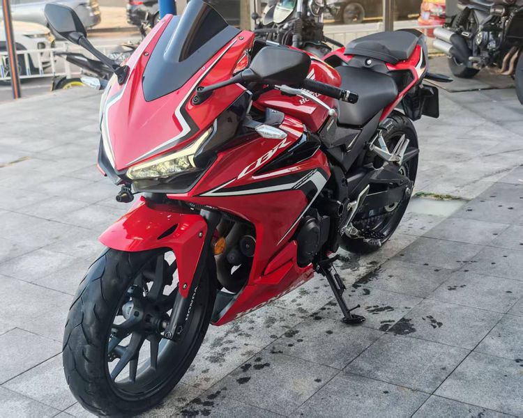 二手本田CBR400R