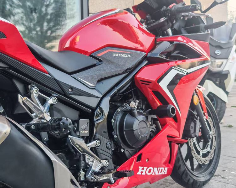 二手本田CBR400R