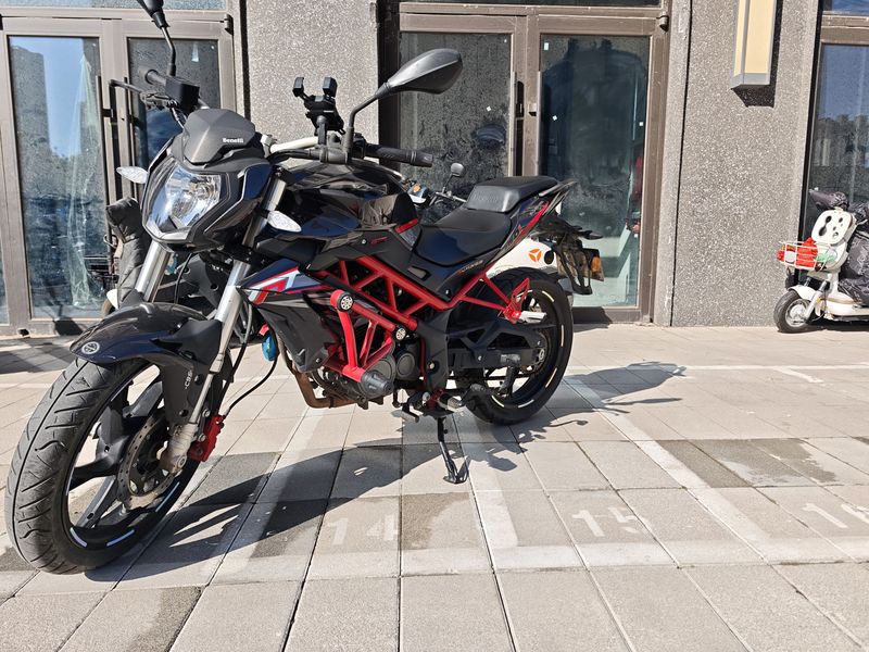 二手贝纳利红宝龙 TNT150i