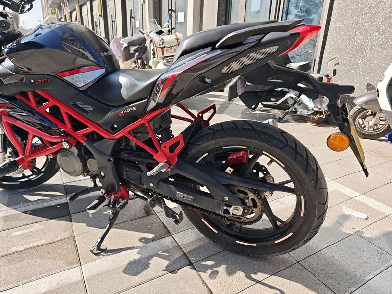 二手贝纳利红宝龙 TNT150i