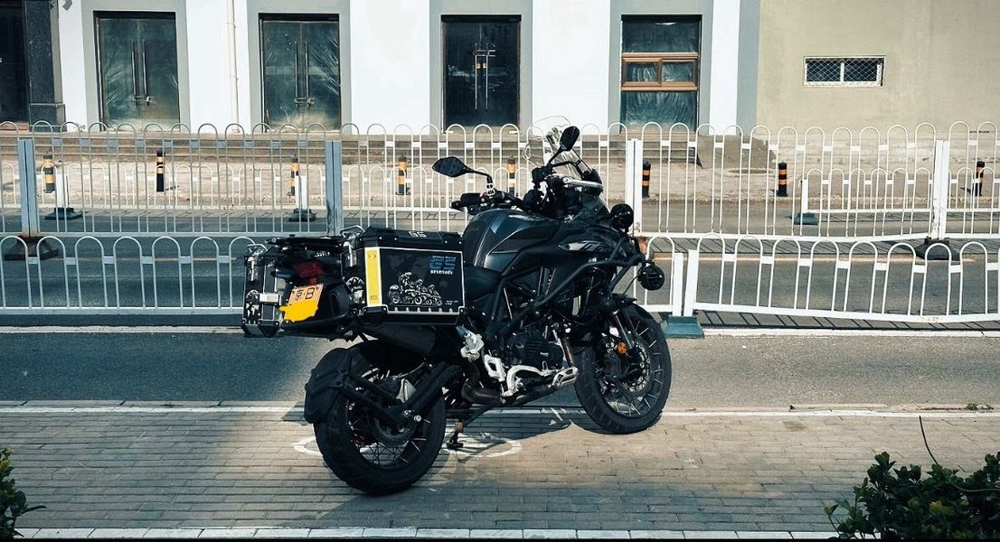 二手贝纳利金鹏 TRK502