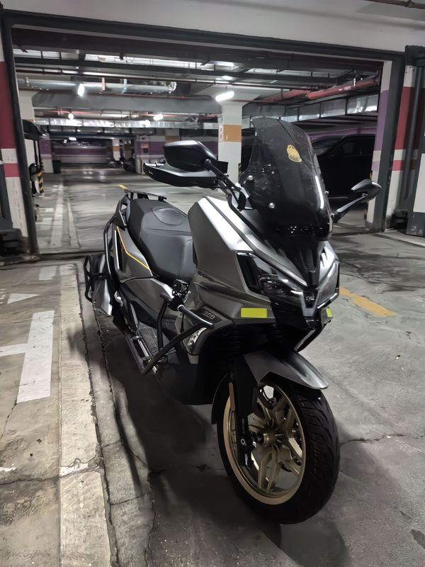 二手三阳哈士奇 Husky ADV300