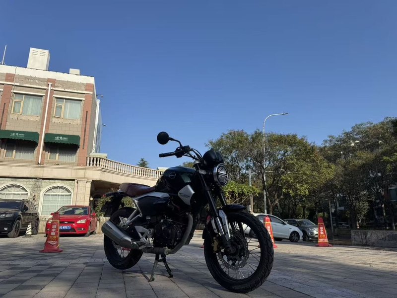 二手五羊本田鸷道 CB190SS