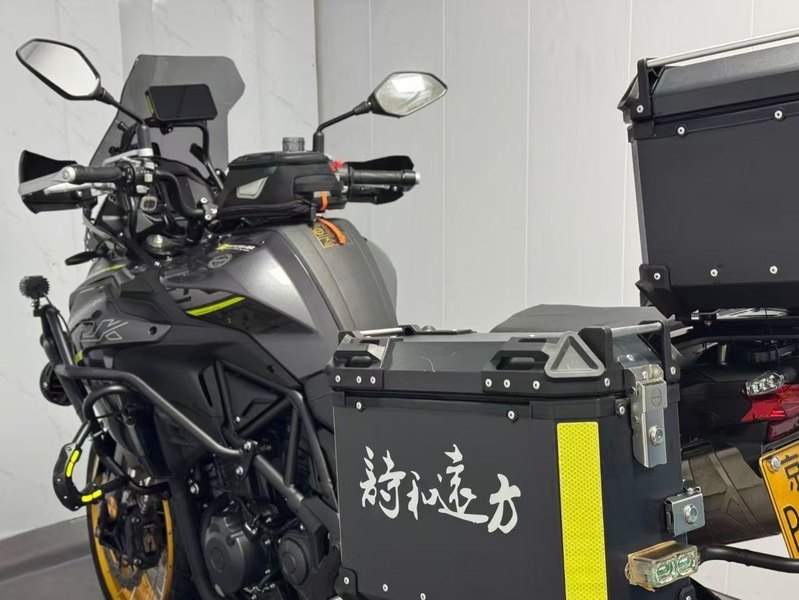二手贝纳利金鹏 TRK502