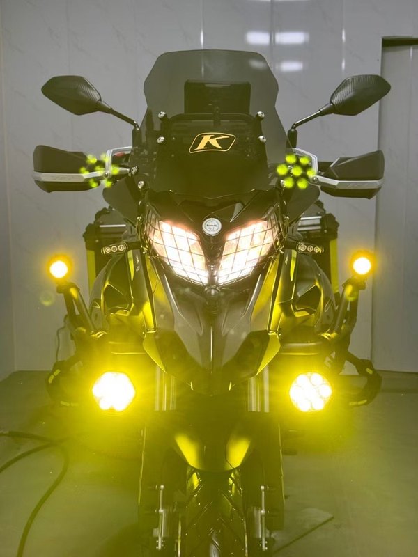 二手贝纳利金鹏 TRK502