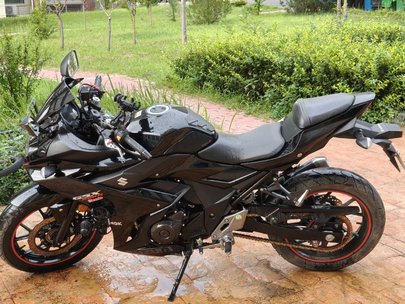 二手豪爵铃木GSX250R