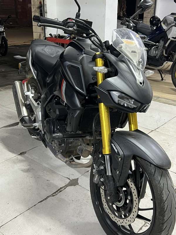 二手豪爵XCR300