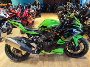 二手川崎ZX-4R