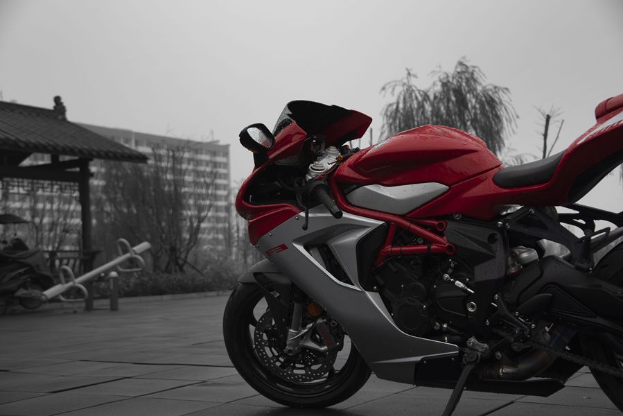 二手奥古斯塔F3 800