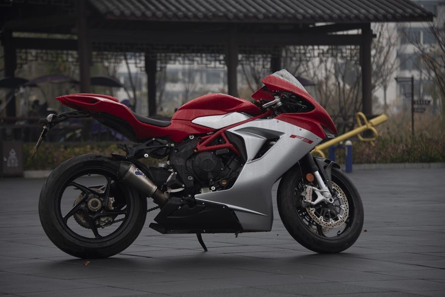 二手奥古斯塔F3 800