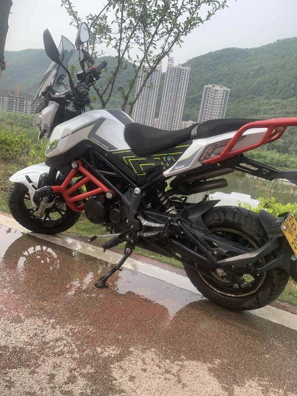 二手贝纳利小暴龙TNT125