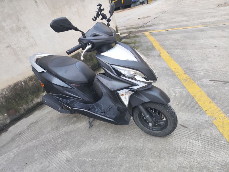 二手新大洲本田裂行 RX125Fi