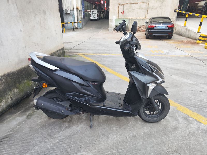 二手新大洲本田裂行 RX125Fi