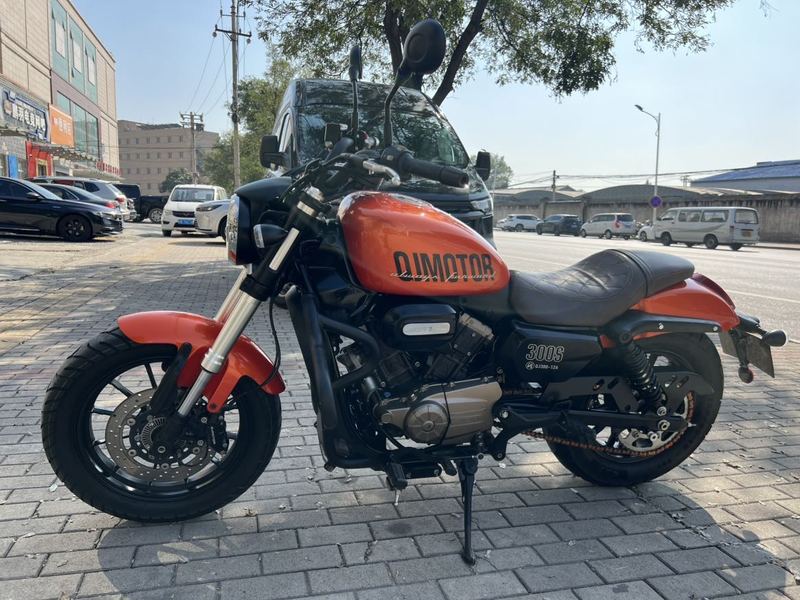二手QJMOTOR闪300