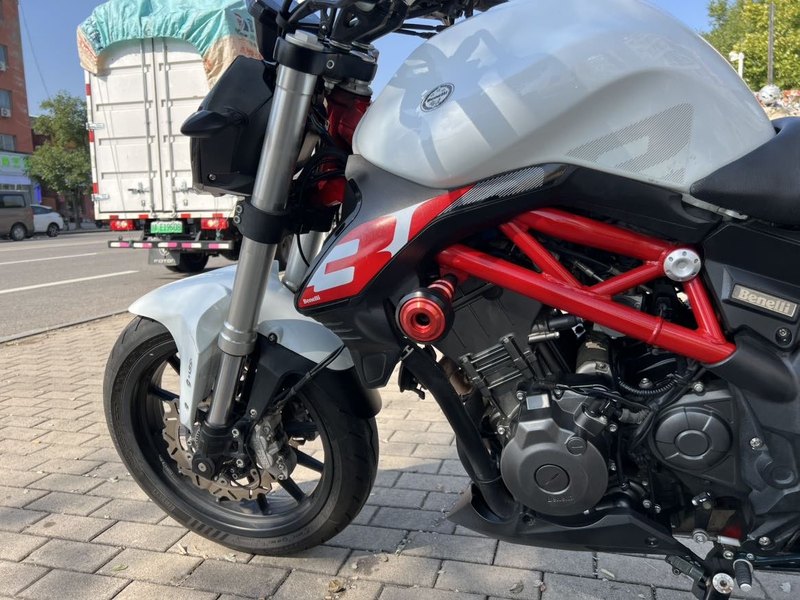 二手贝纳利蓝宝龙 BN302S