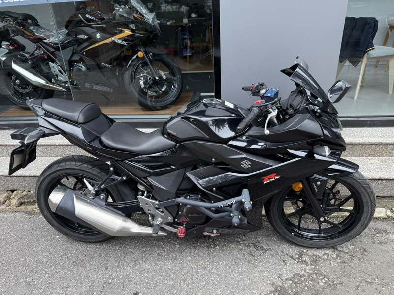 二手豪爵铃木GSX250R