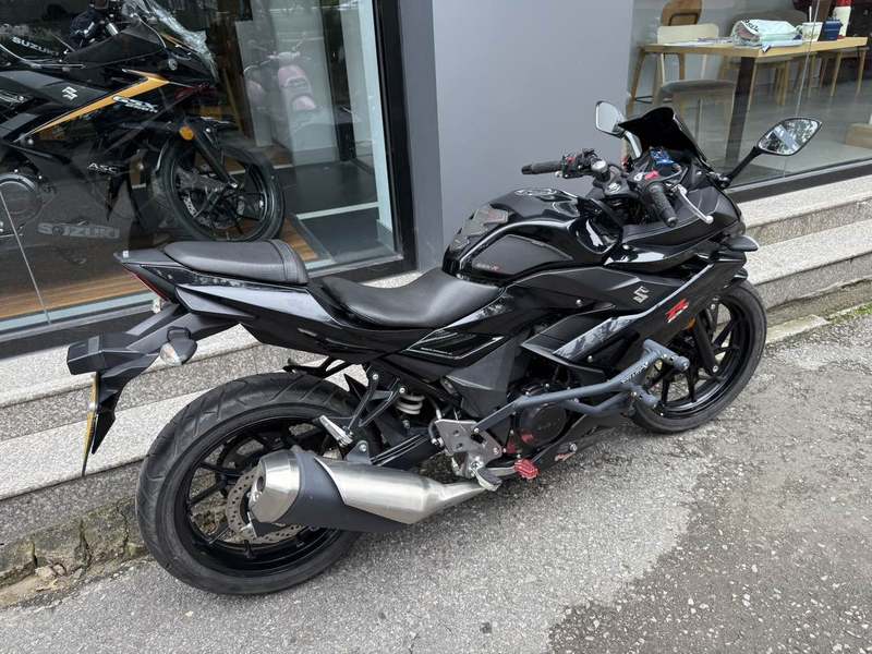 二手豪爵铃木GSX250R