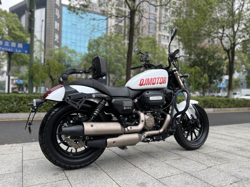 二手QJMOTOR闪300