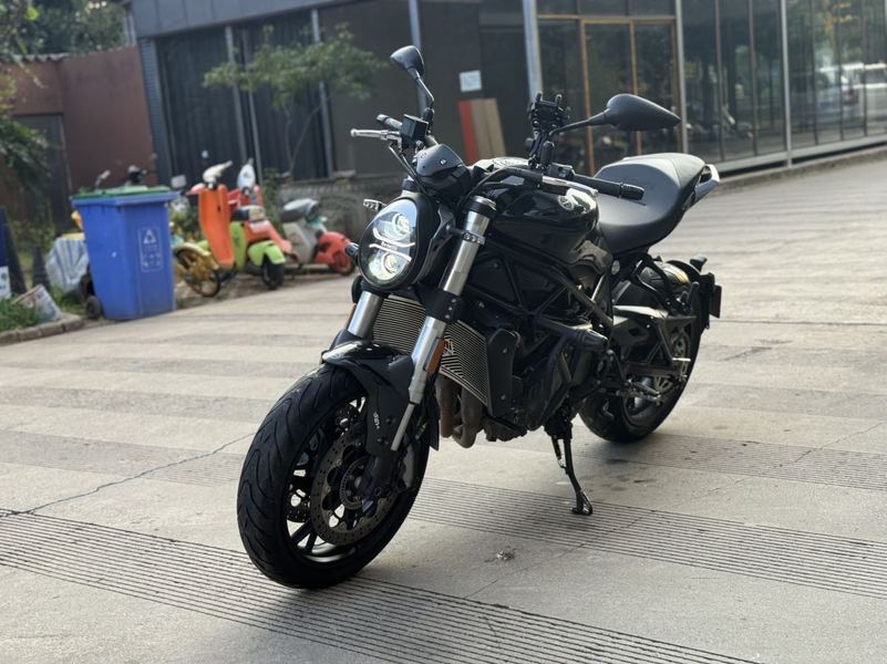 二手贝纳利752S
