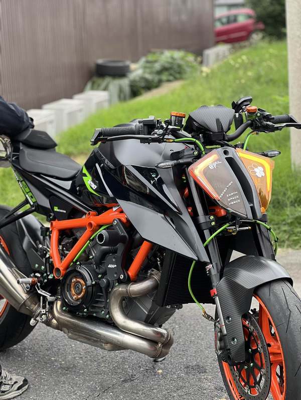 二手KTMR2R1290 Super Duke