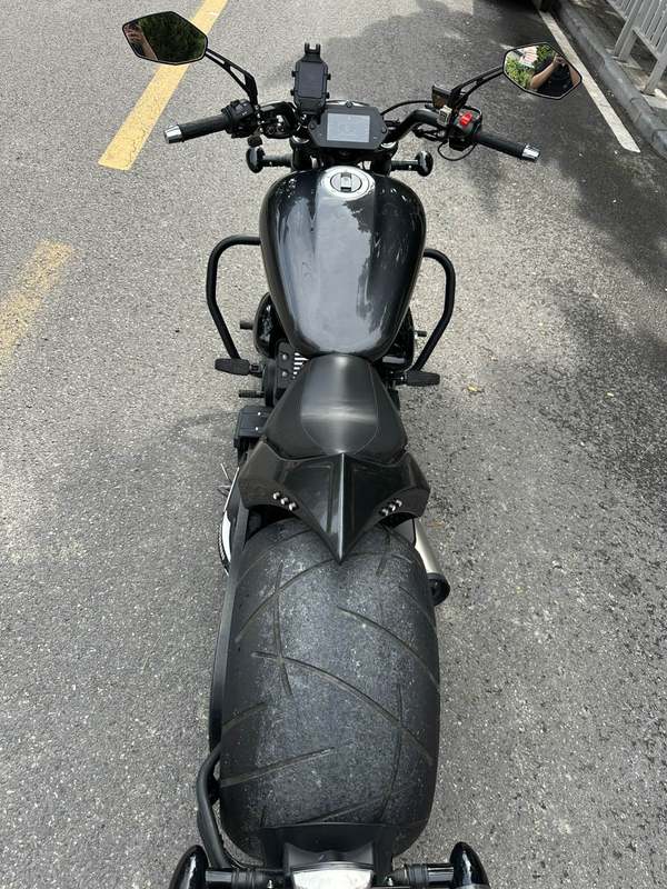 二手香帅金刚狼800S