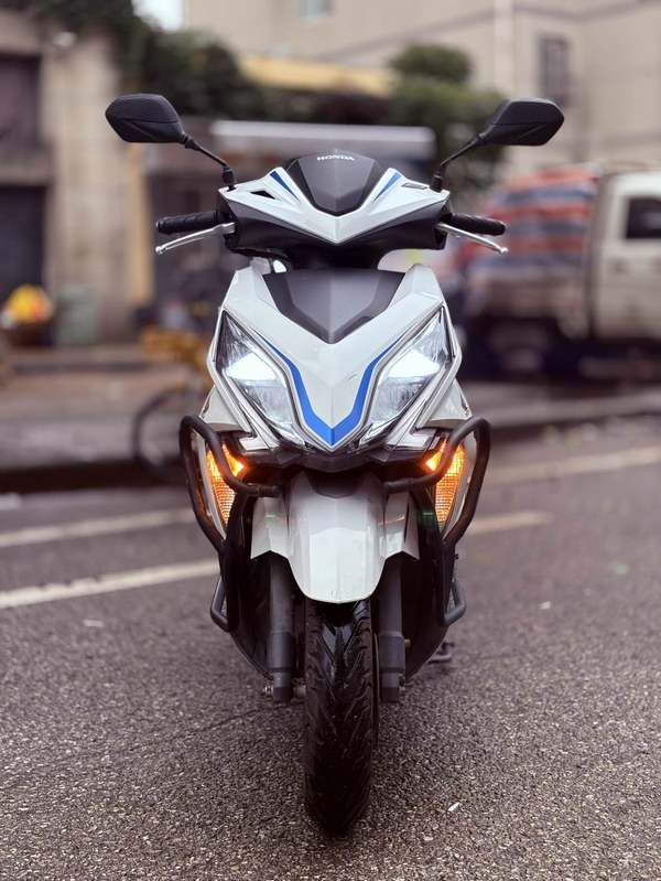 二手新大洲本田裂行 RX125Fi