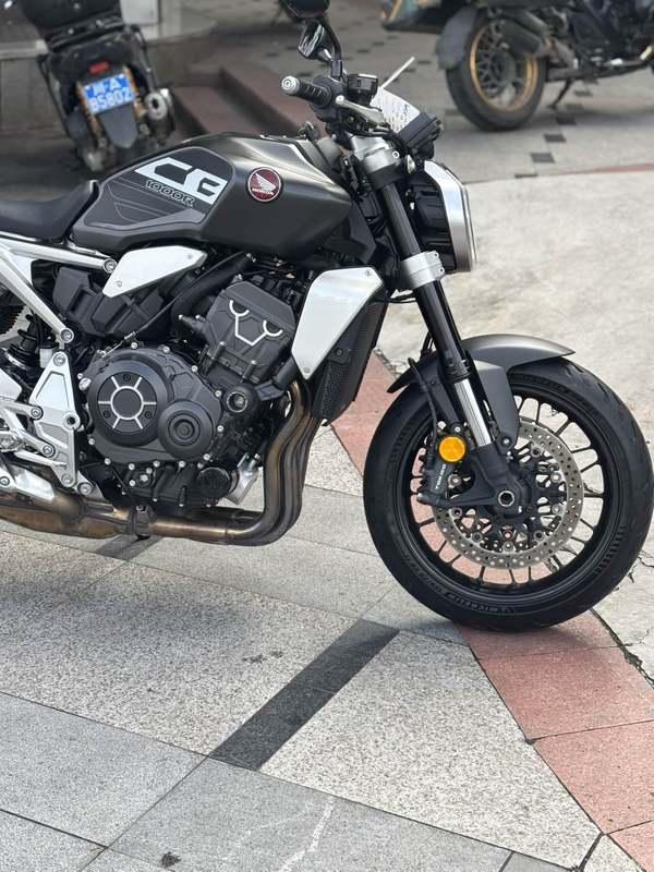 二手本田CB1000R