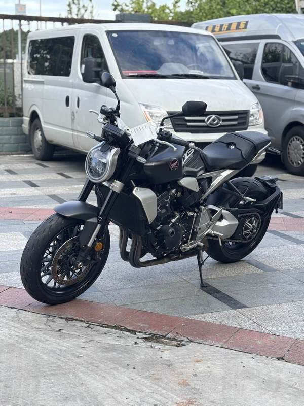二手本田CB1000R