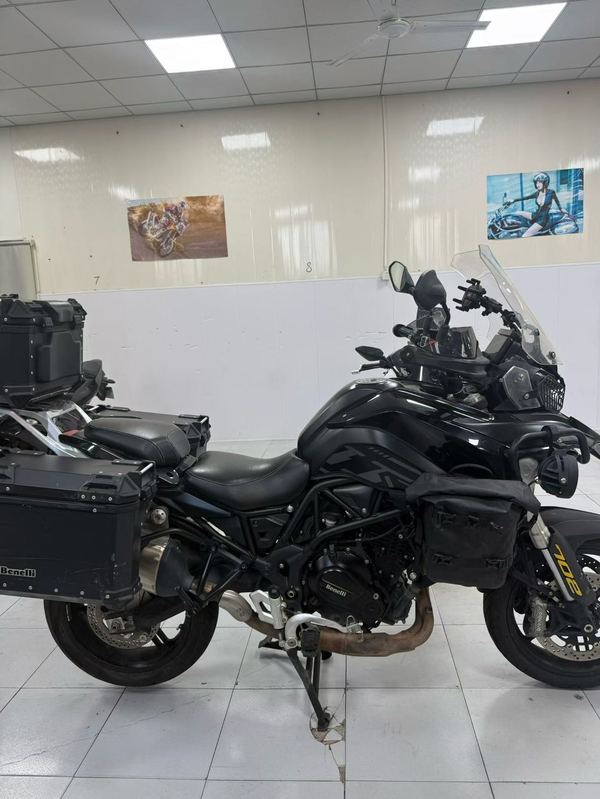 二手贝纳利TRK702