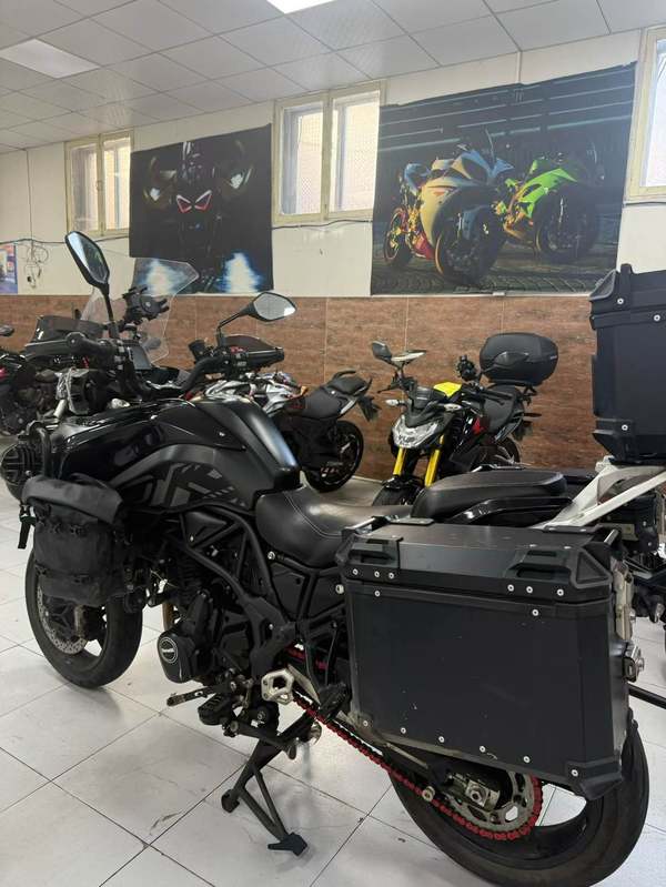 二手贝纳利TRK702