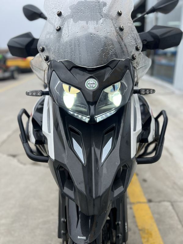 二手贝纳利金鹏 TRK502