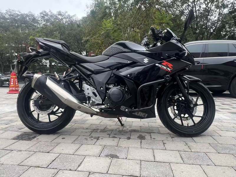 二手豪爵铃木GSX250R