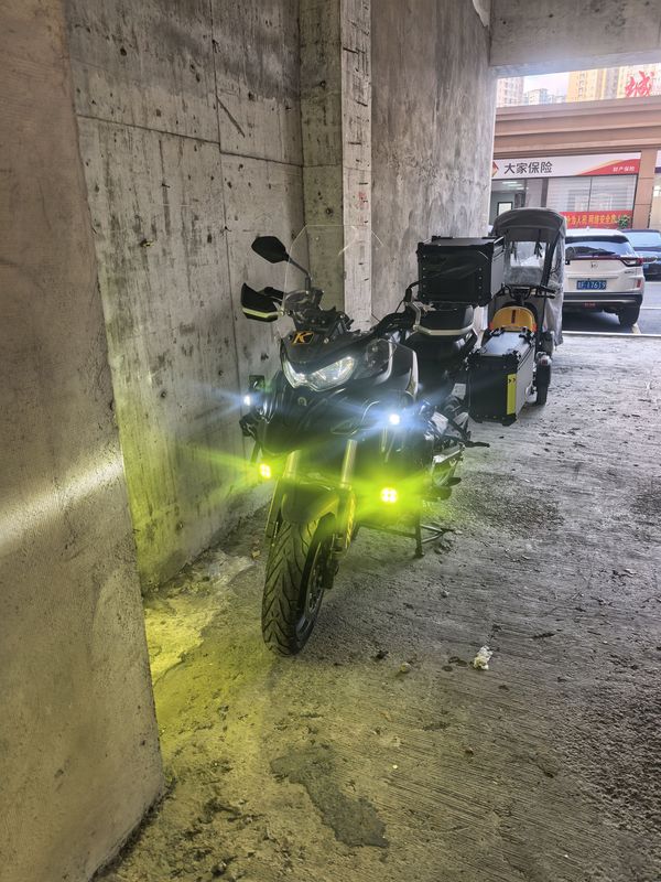 二手贝纳利TRK702