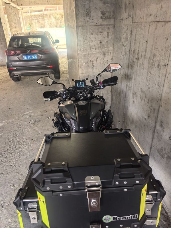 二手贝纳利TRK702